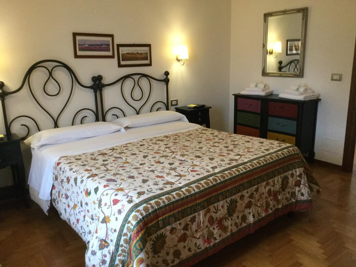 Agriturismo La Sede Di Carlo Saturnia Buitenkant foto